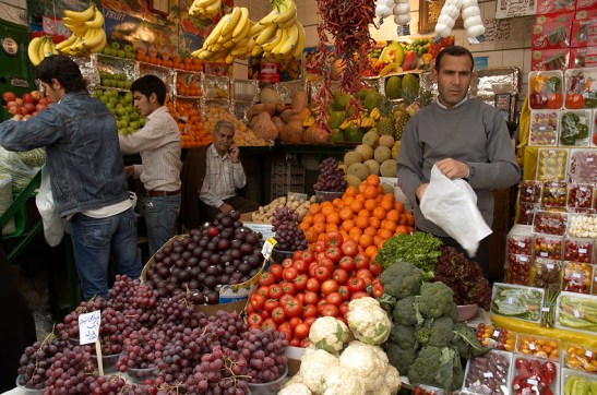 fruit and vegetable shop iran